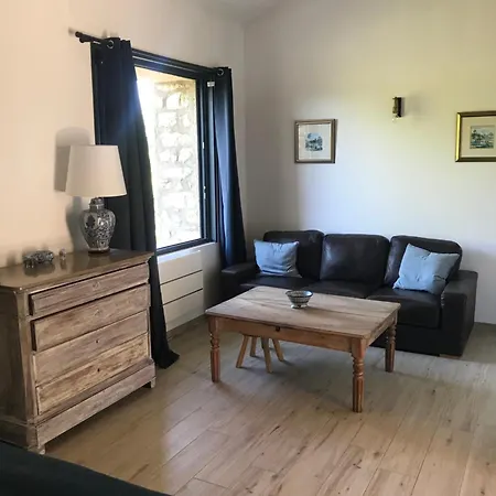 L Ostalada 게스트하우스 Roquefort-des-Corbières