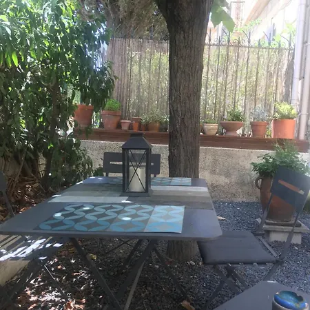 L Ostalada בית הארחה 3*